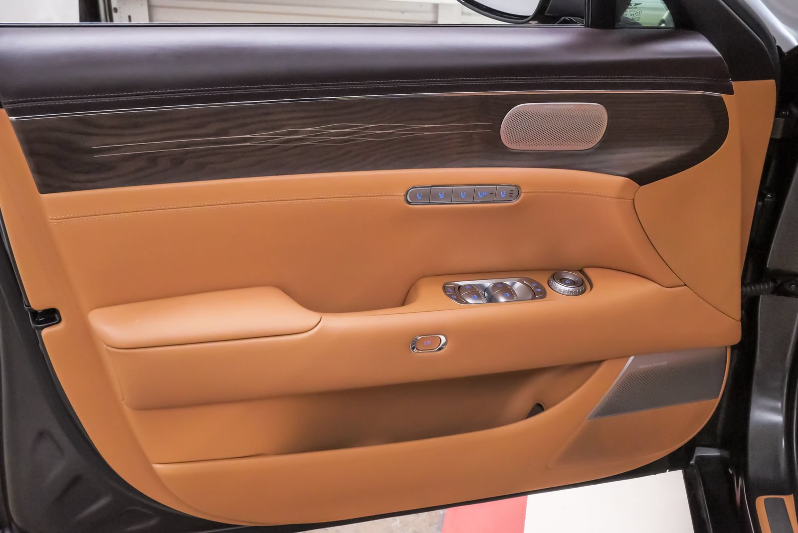 Certified 2023 Genesis G90 3.5T AWD/4WD image 27