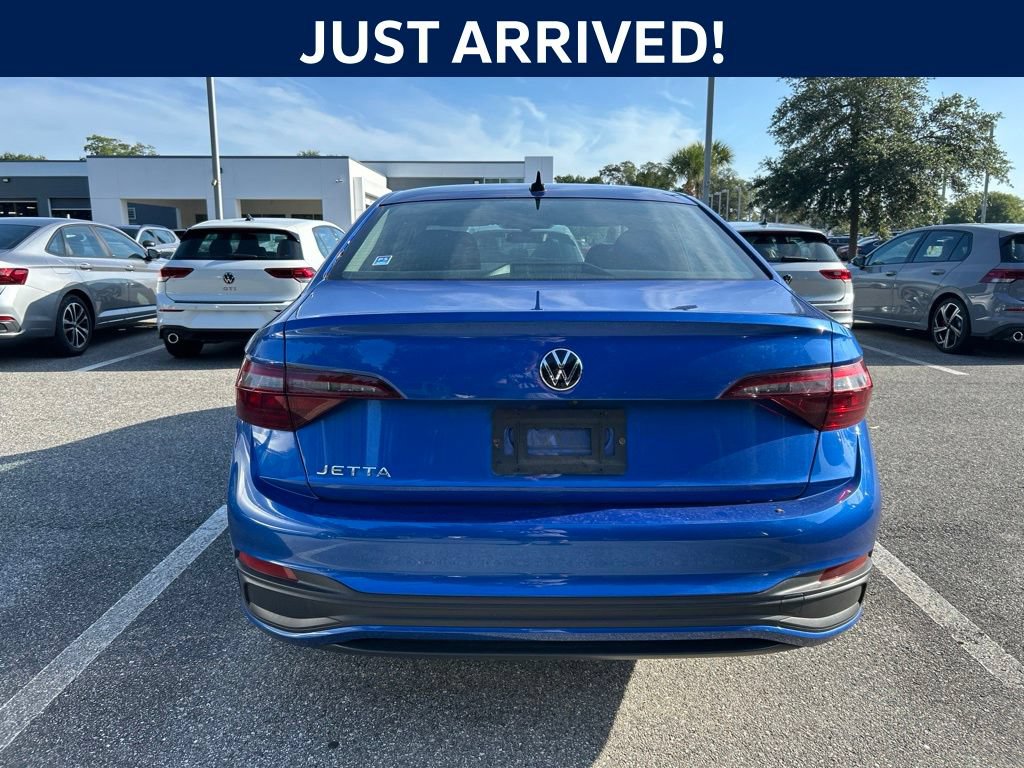 Used 2023 Volkswagen Jetta S FWD image 2