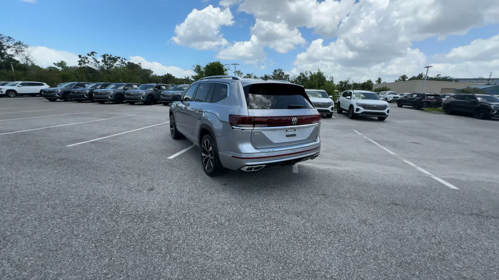 Used 2026 Volkswagen Atlas SEL Premium R-Line AWD/4WD image 6