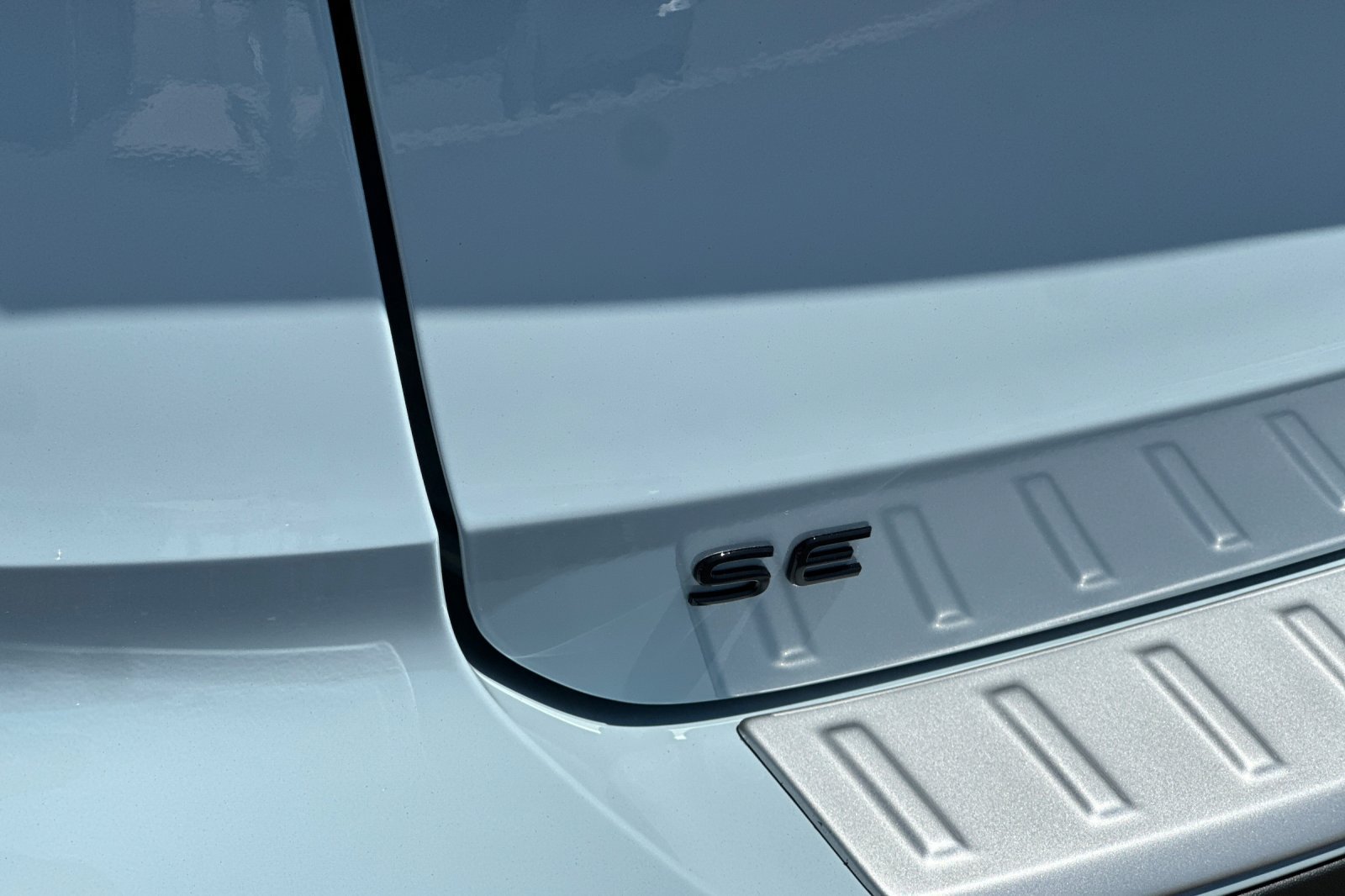 New 2026 Volkswagen Taos SE FWD image 7