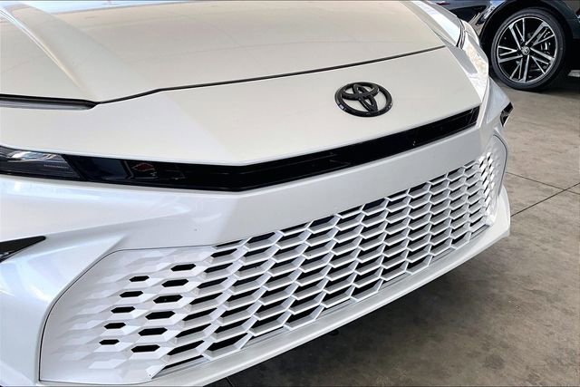 Used 2025 Toyota Camry XSE image 28