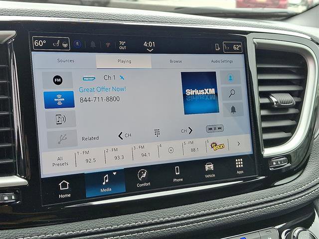 New 2026 Chrysler Pacifica Select image 16
