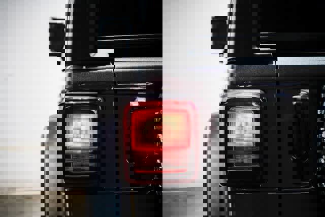 Used 2023 Jeep Wrangler Willys image 9