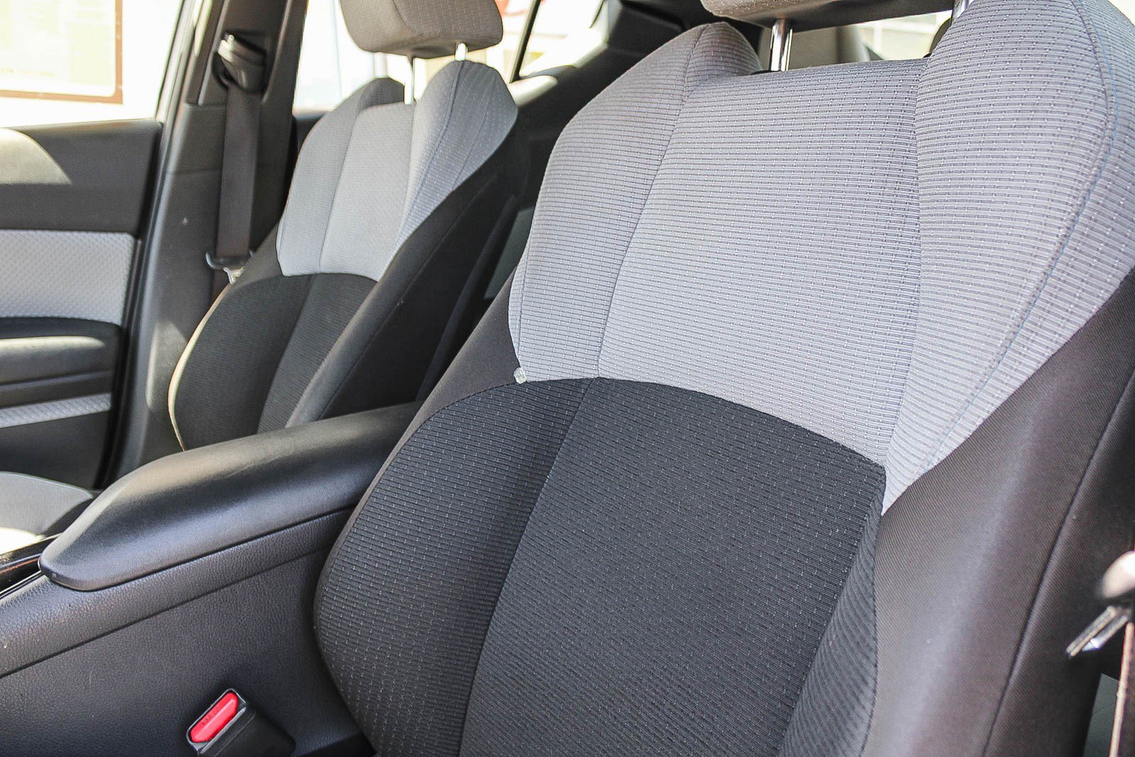 Certified 2019 Toyota C-HR XLE FWD image 24