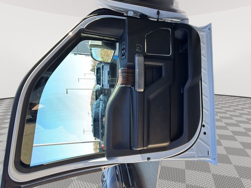 Used 2020 Ford F150 Lariat image 17