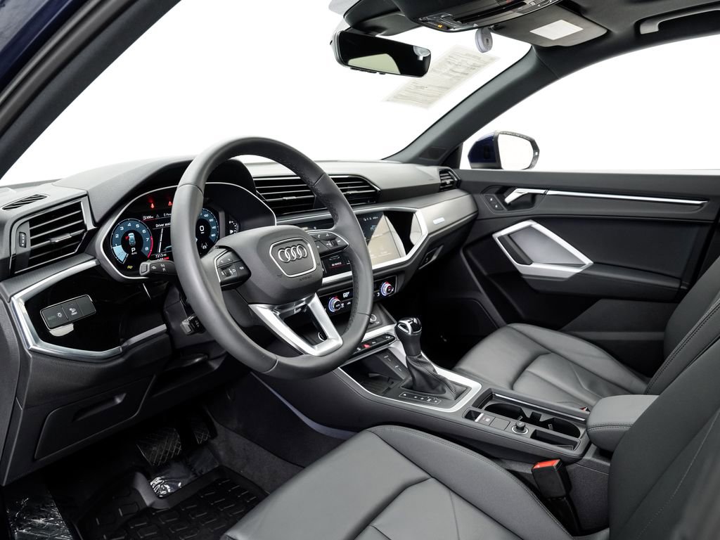 Certified 2025 Audi Q3 2.0T Premium Plus w/ Premium Plus Package image 4