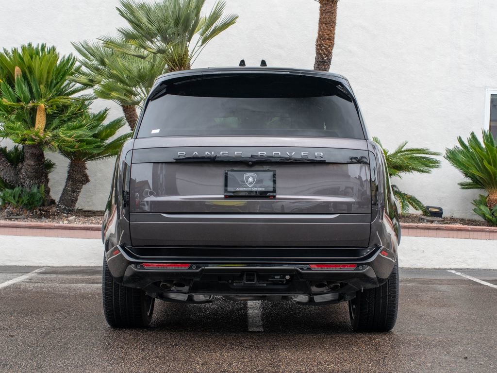 Used 2025 Land Rover Range Rover SE AWD/4WD image 13