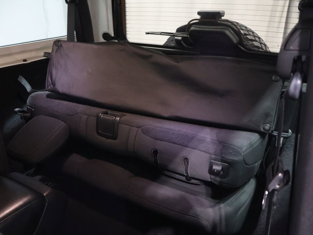 Used 2021 Jeep Wrangler Willys image 12