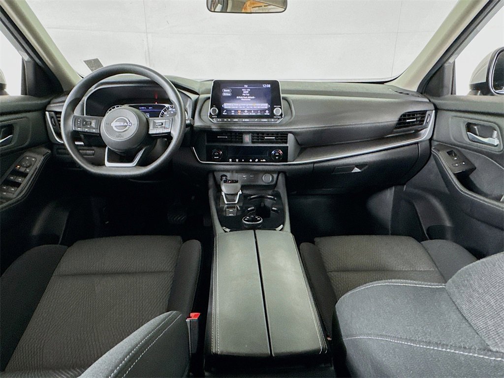 Used 2024 Nissan Rogue SV image 29