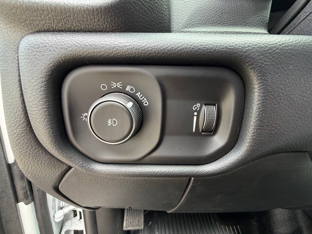 New 2026 RAM 5500 Tradesman AWD/4WD image 23