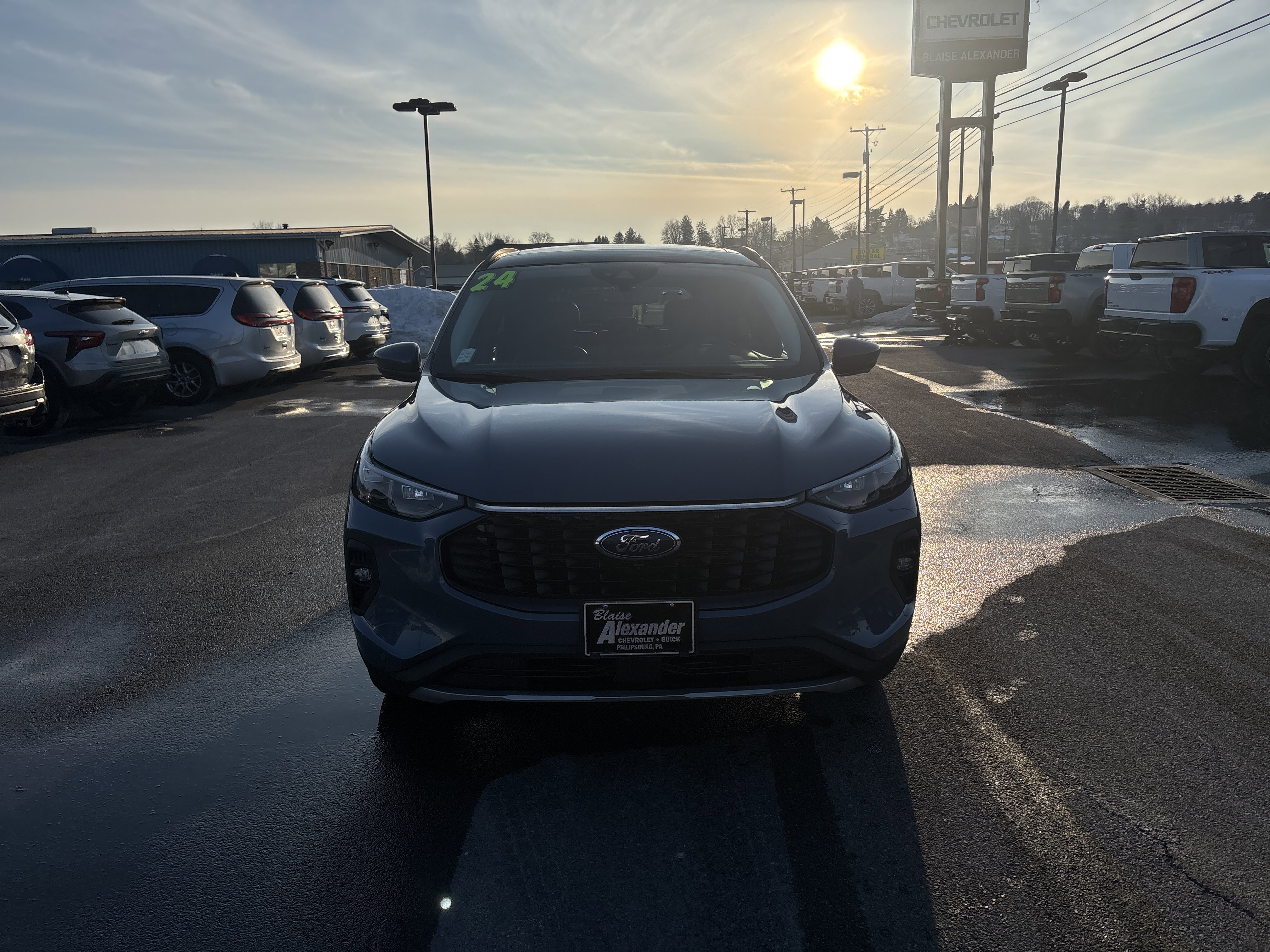 Used 2024 Ford Escape Platinum image 9