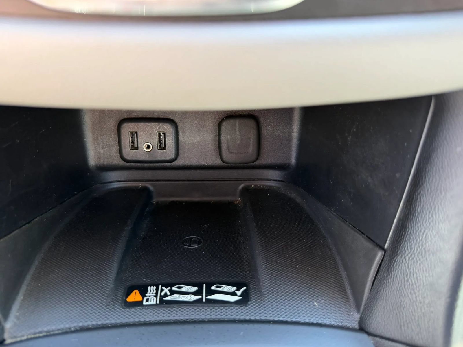Used 2018 Chevrolet Equinox Premier AWD/4WD image 18
