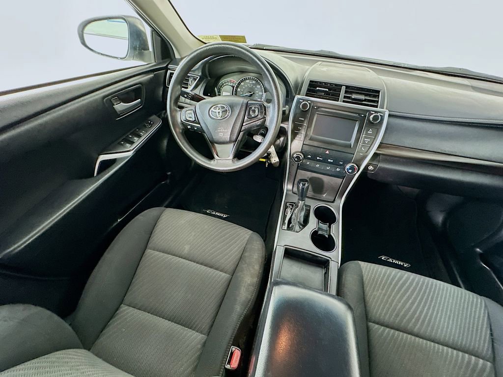 Used 2015 Toyota Camry LE FWD image 9