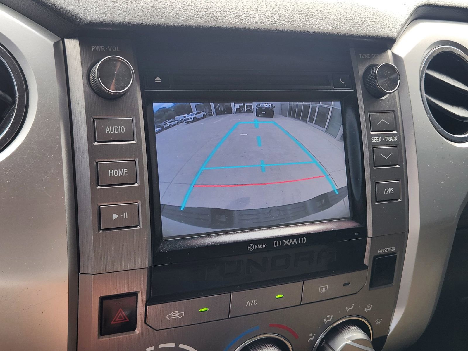 Used 2015 Toyota Tundra SR5 w/ SR5 Upgrade Package image 19