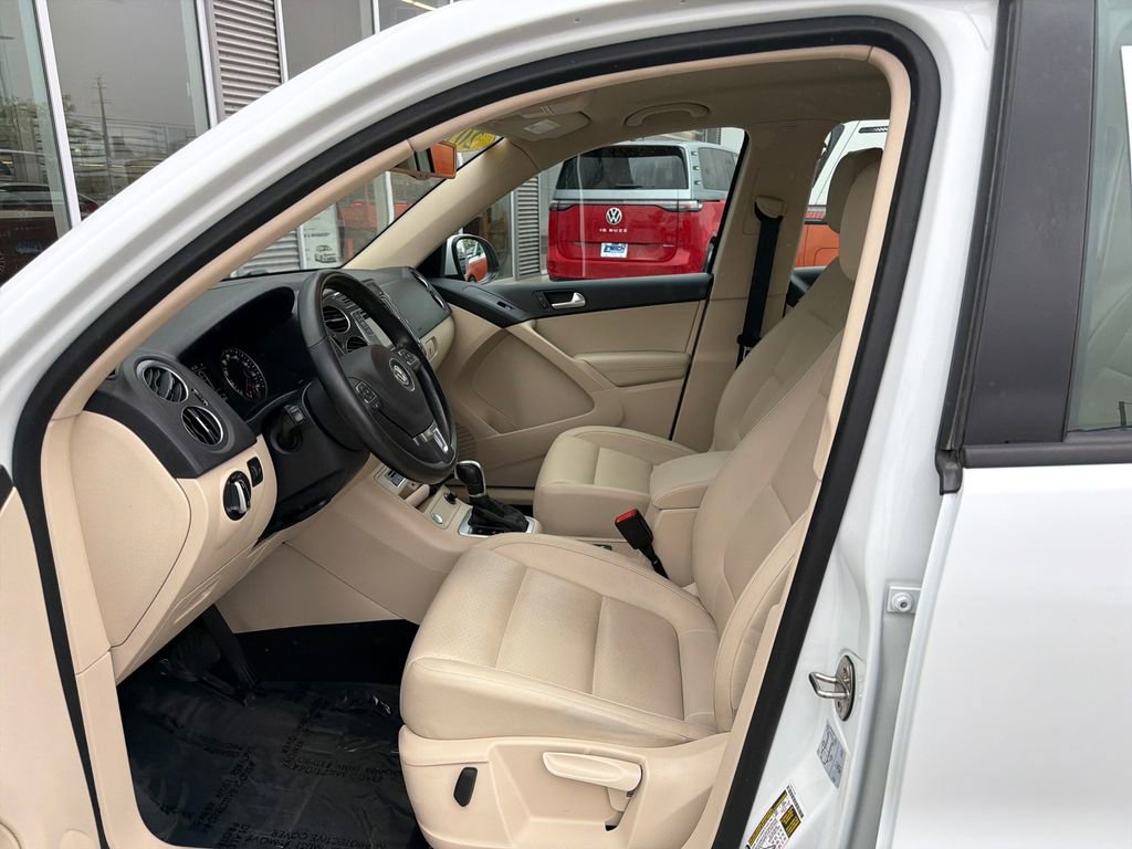 Used 2016 Volkswagen Tiguan S AWD/4WD image 9