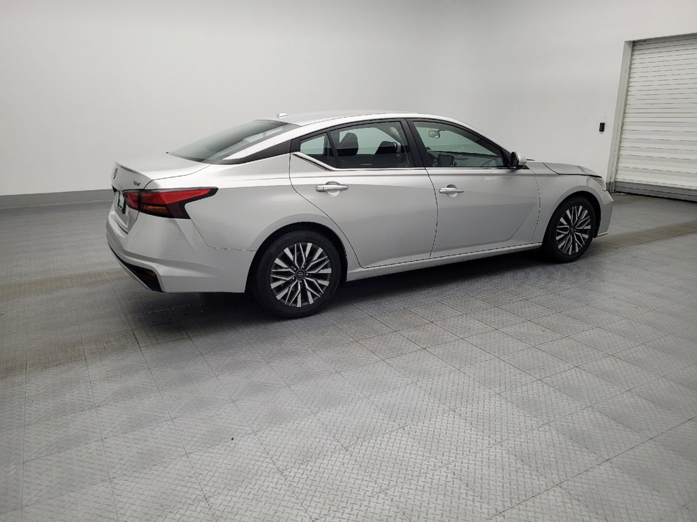 Used 2023 Nissan Altima 2.5 SV image 10