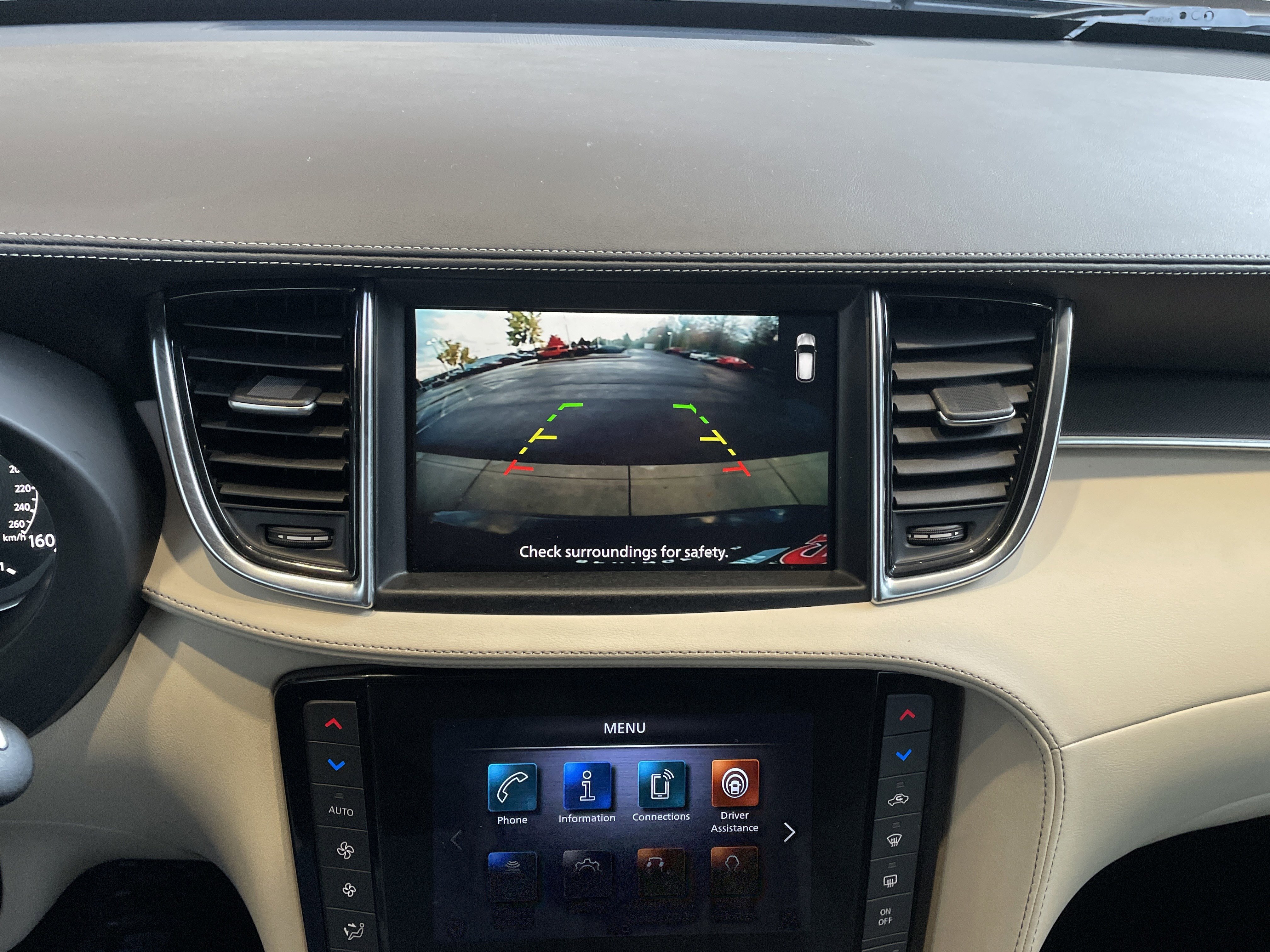 Used 2022 INFINITI QX50 Luxe image 10