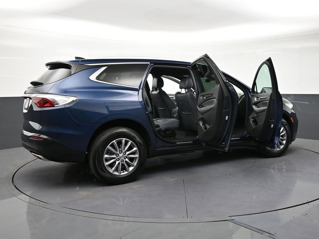 Used 2024 Buick Enclave Essence AWD/4WD image 34