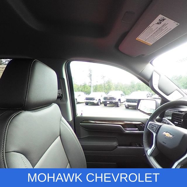 Used 2023 Chevrolet Silverado 1500 LT w/ Safety Package AWD/4WD image 39