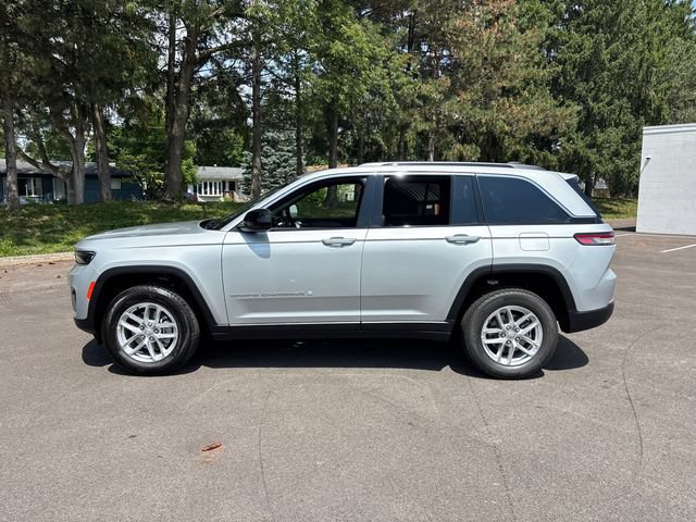 New 2026 Jeep Grand Cherokee Laredo X AWD/4WD image 3