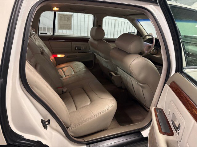 Used 1998 Cadillac De Ville Sedan image 25