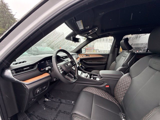 New 2027 Jeep Grand Cherokee Summit AWD/4WD image 14