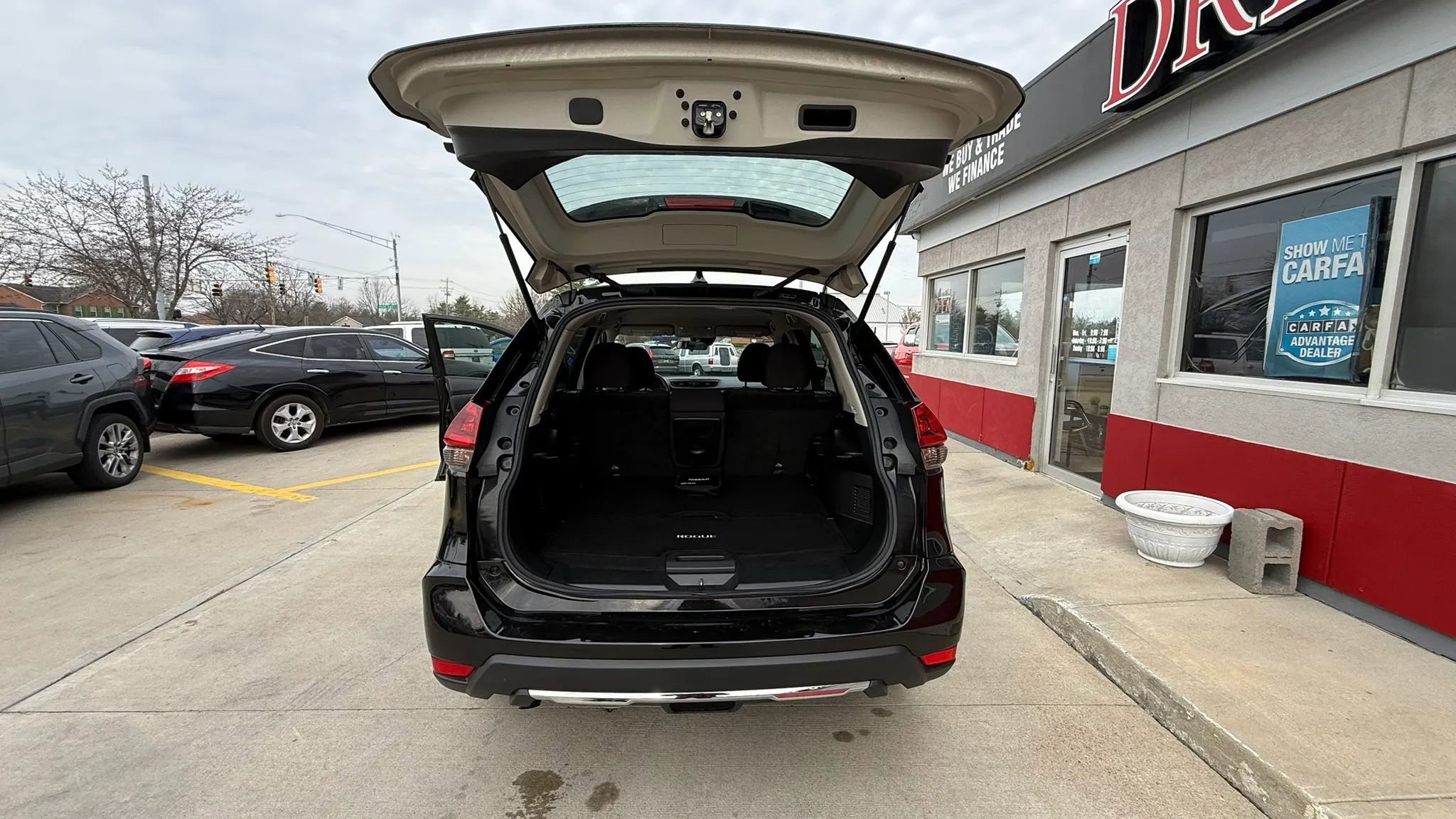 Used 2019 Nissan Rogue S image 20