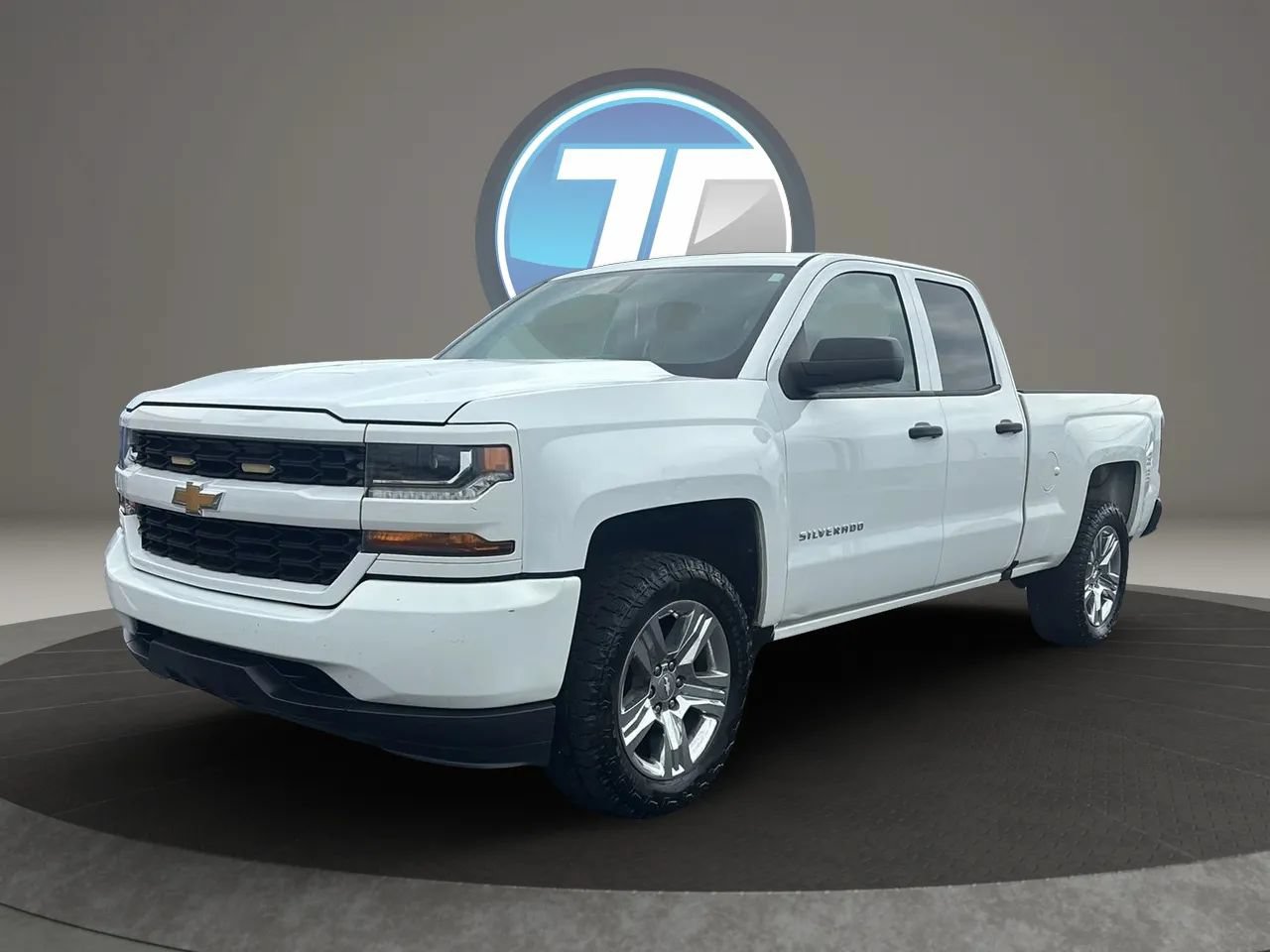 Used 2017 Chevrolet Silverado 1500 Custom w/ Custom Convenience Package AWD/4WD image 15