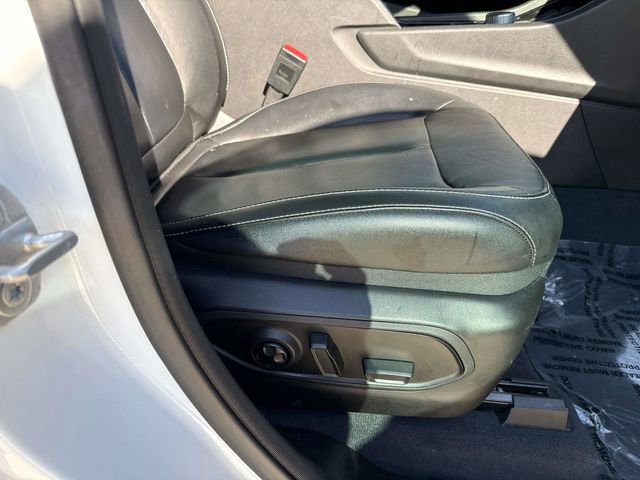 Used 2023 Jeep Grand Cherokee 4WD 4xe image 13