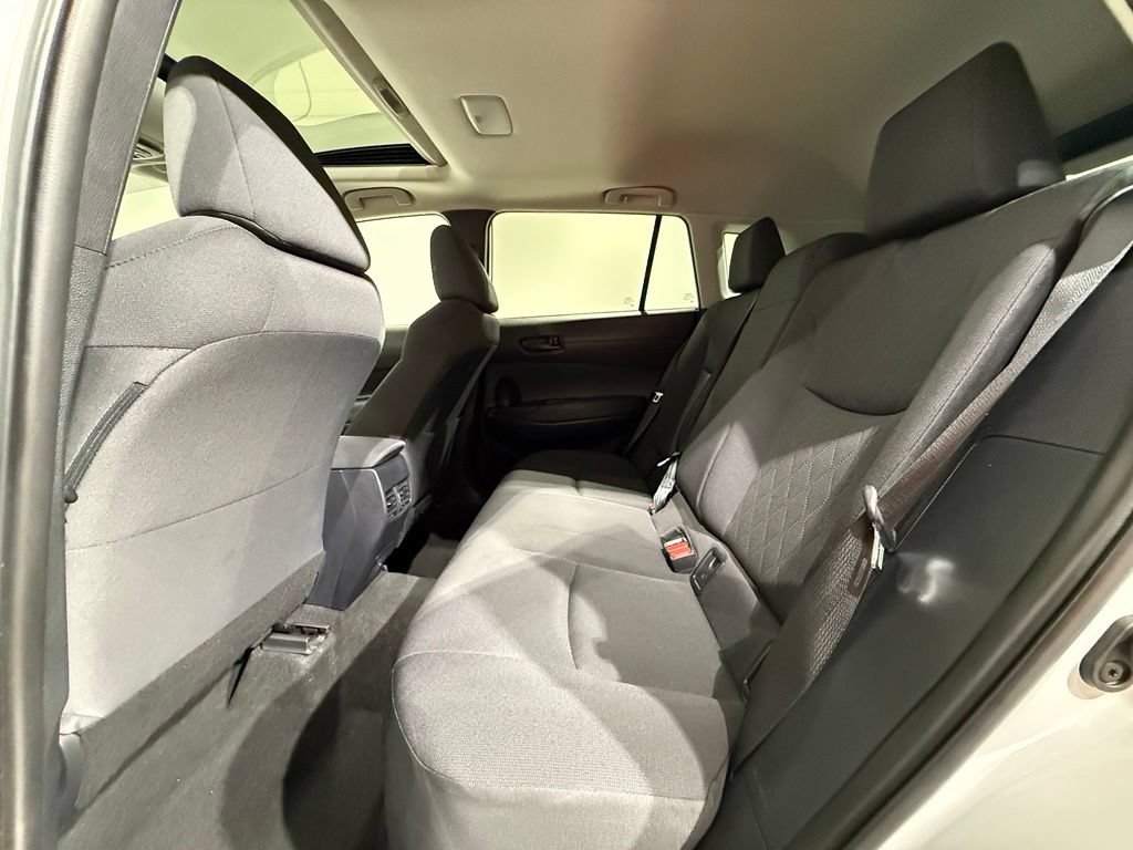Certified 2022 Toyota Corolla Cross LE w/ Moonroof Package AWD/4WD image 20