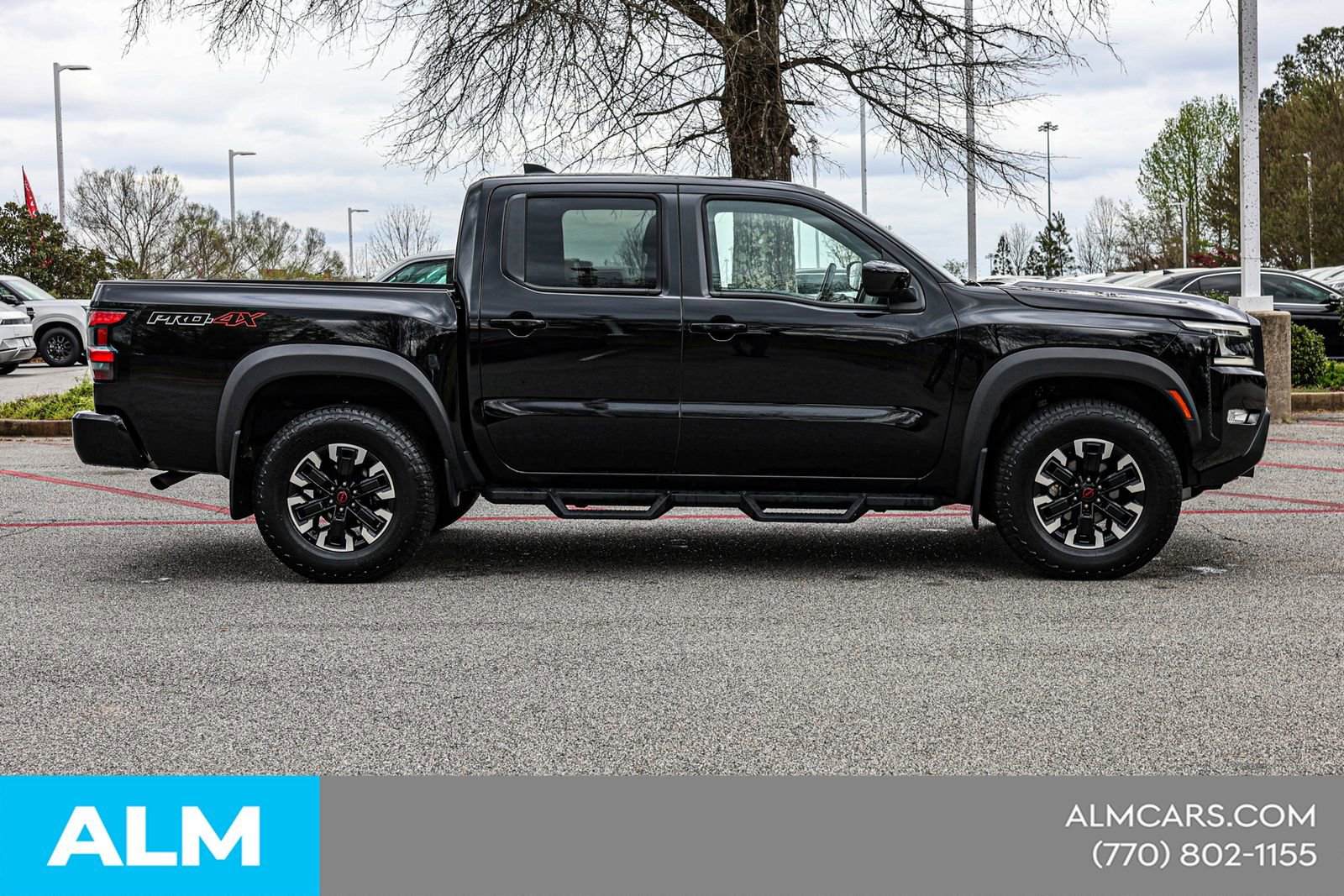 Used 2024 Nissan Frontier PRO-4X w/ Technology Package image 11