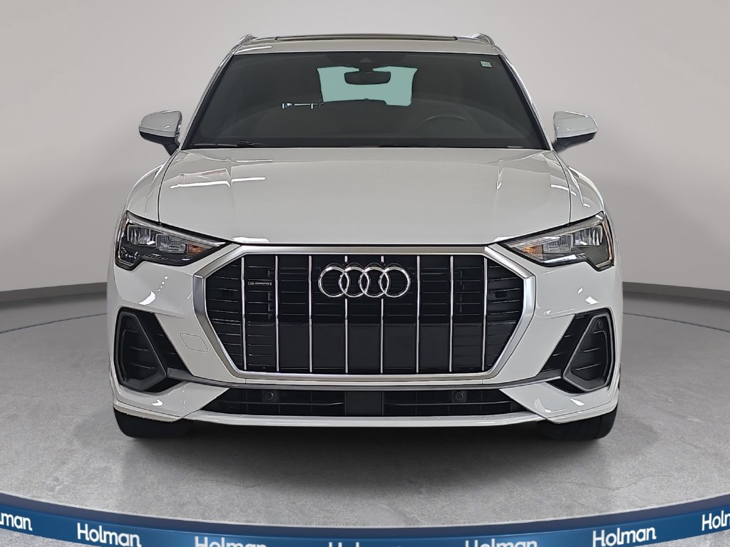 Used 2021 Audi Q3 2.0T Premium w/ Convenience Package AWD/4WD image 3