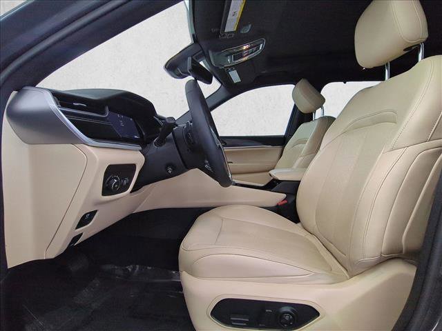 Certified 2024 Jeep Grand Cherokee L Limited w/ Luxury Tech Group II AWD/4WD image 17