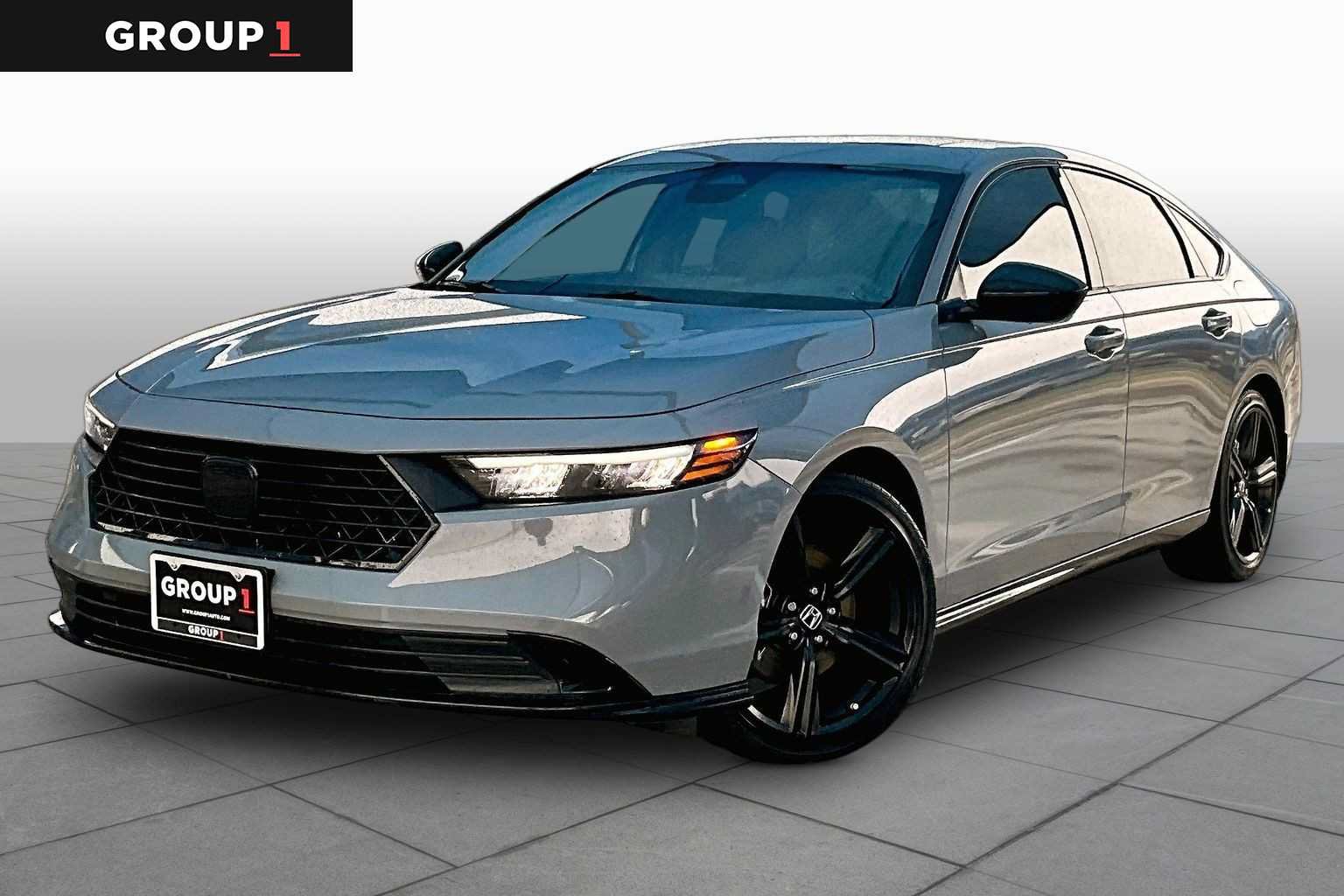 Used 2025 Honda Accord Sport image 1