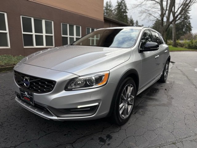 Used 2016 Volvo V60 T5 Cross Country Platinum