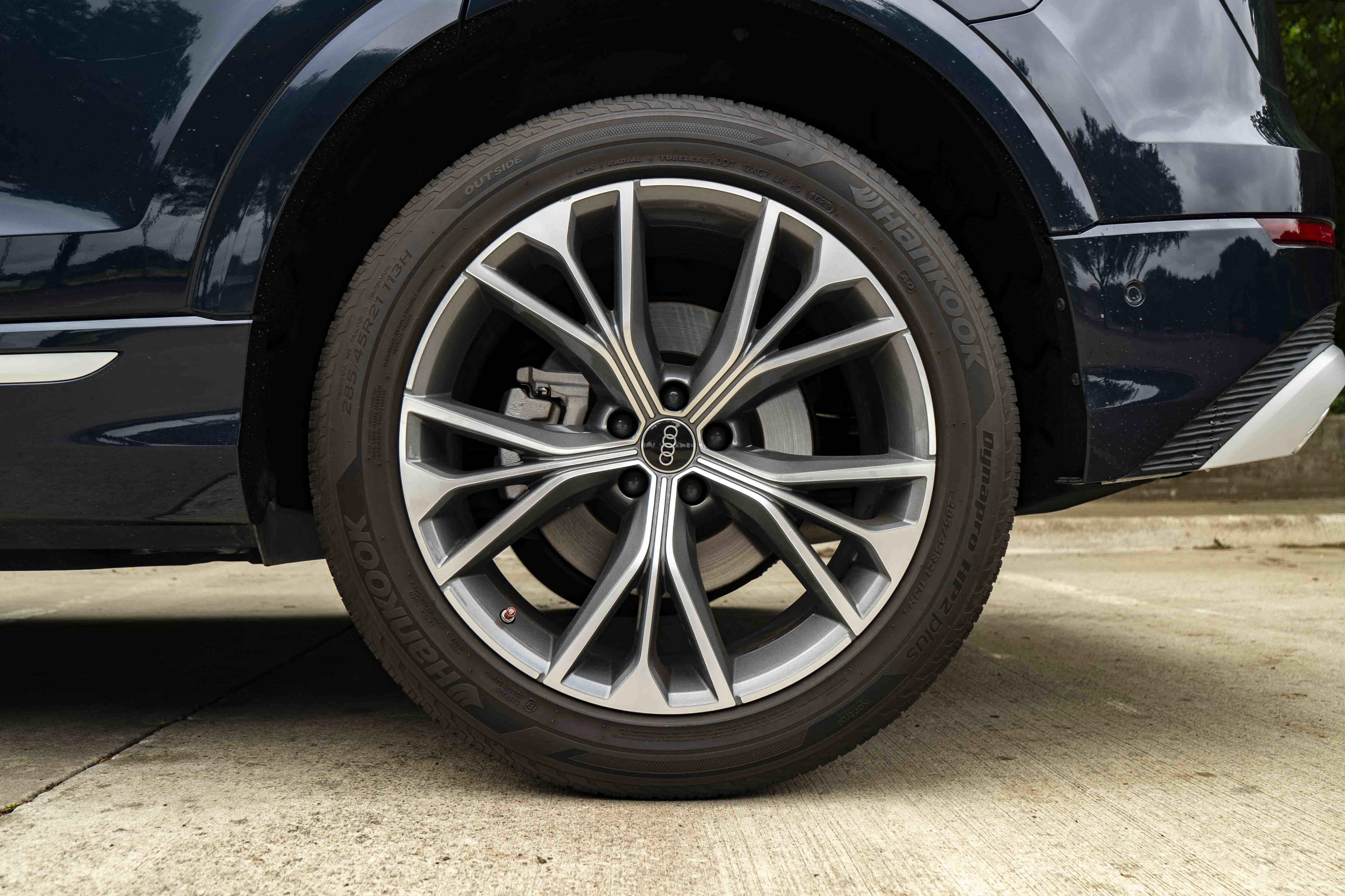 Used 2024 Audi Q8 Premium Plus AWD/4WD image 15