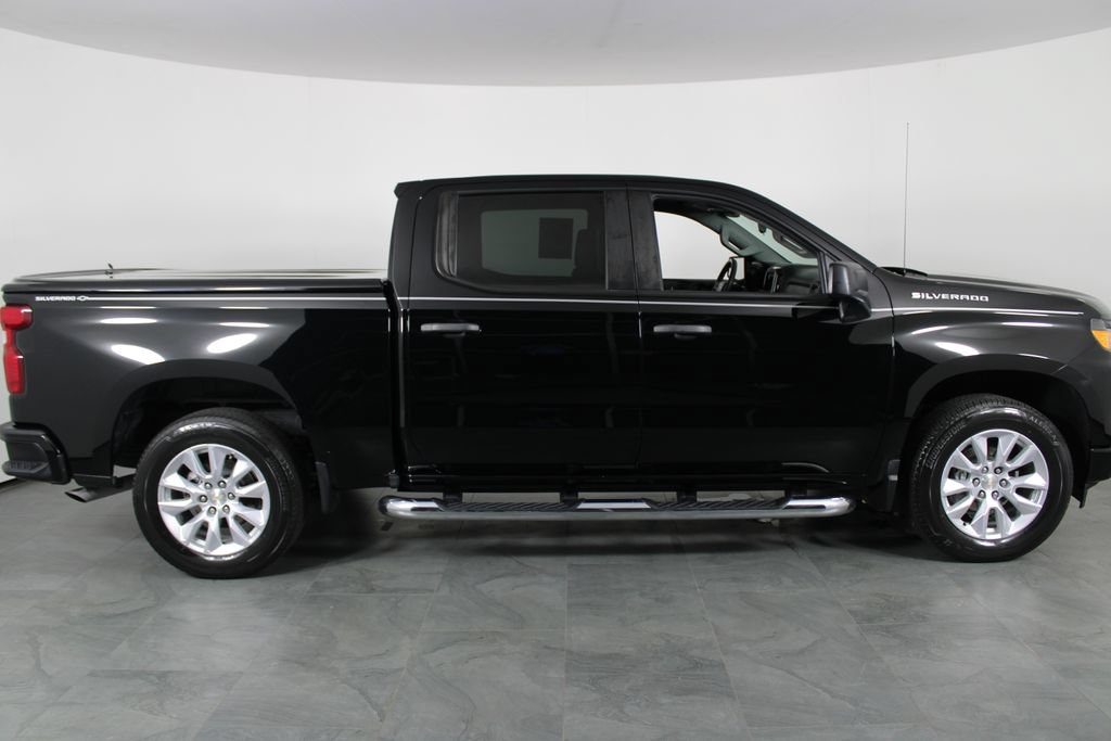 Used 2024 Chevrolet Silverado 1500 Custom RWD image 11