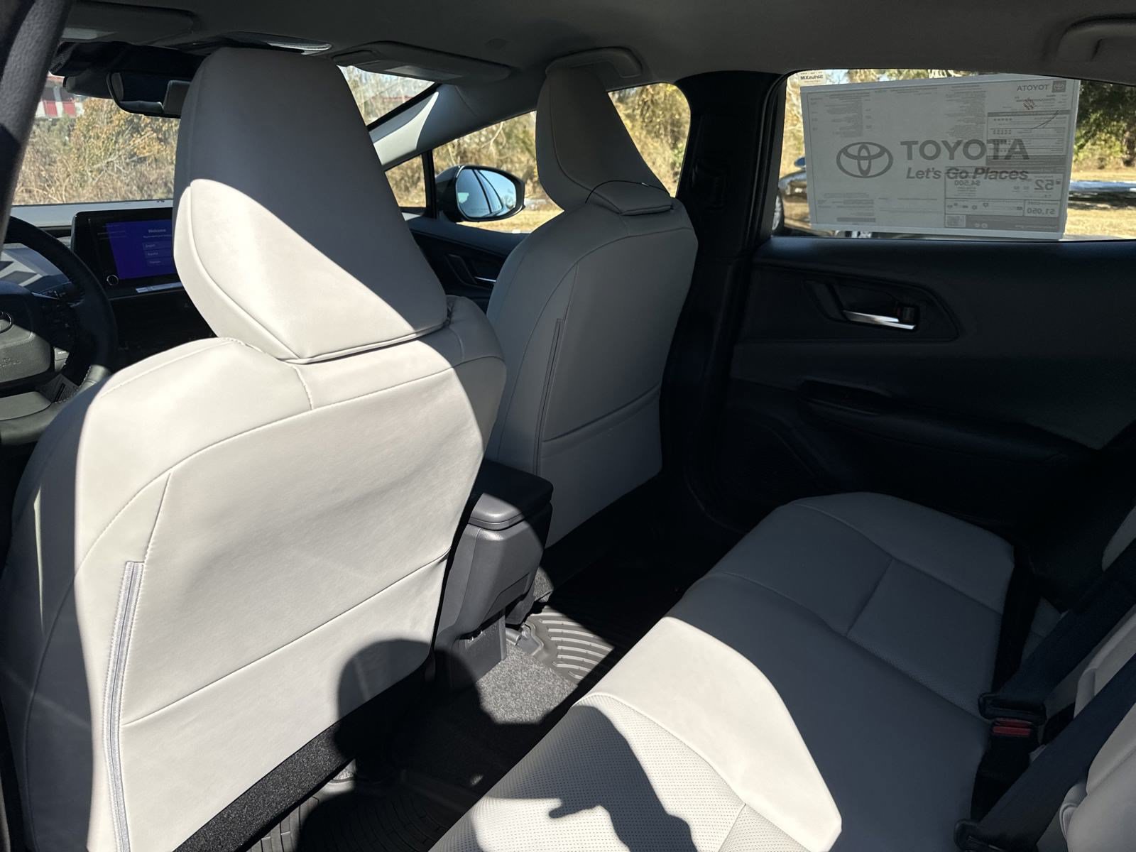 New 2024 Toyota Prius XLE FWD image 25