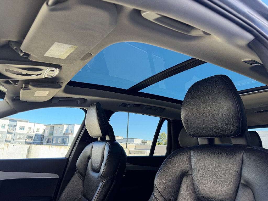 Used 2016 Volvo XC90 T8 Momentum w/ Vision Package AWD/4WD image 15