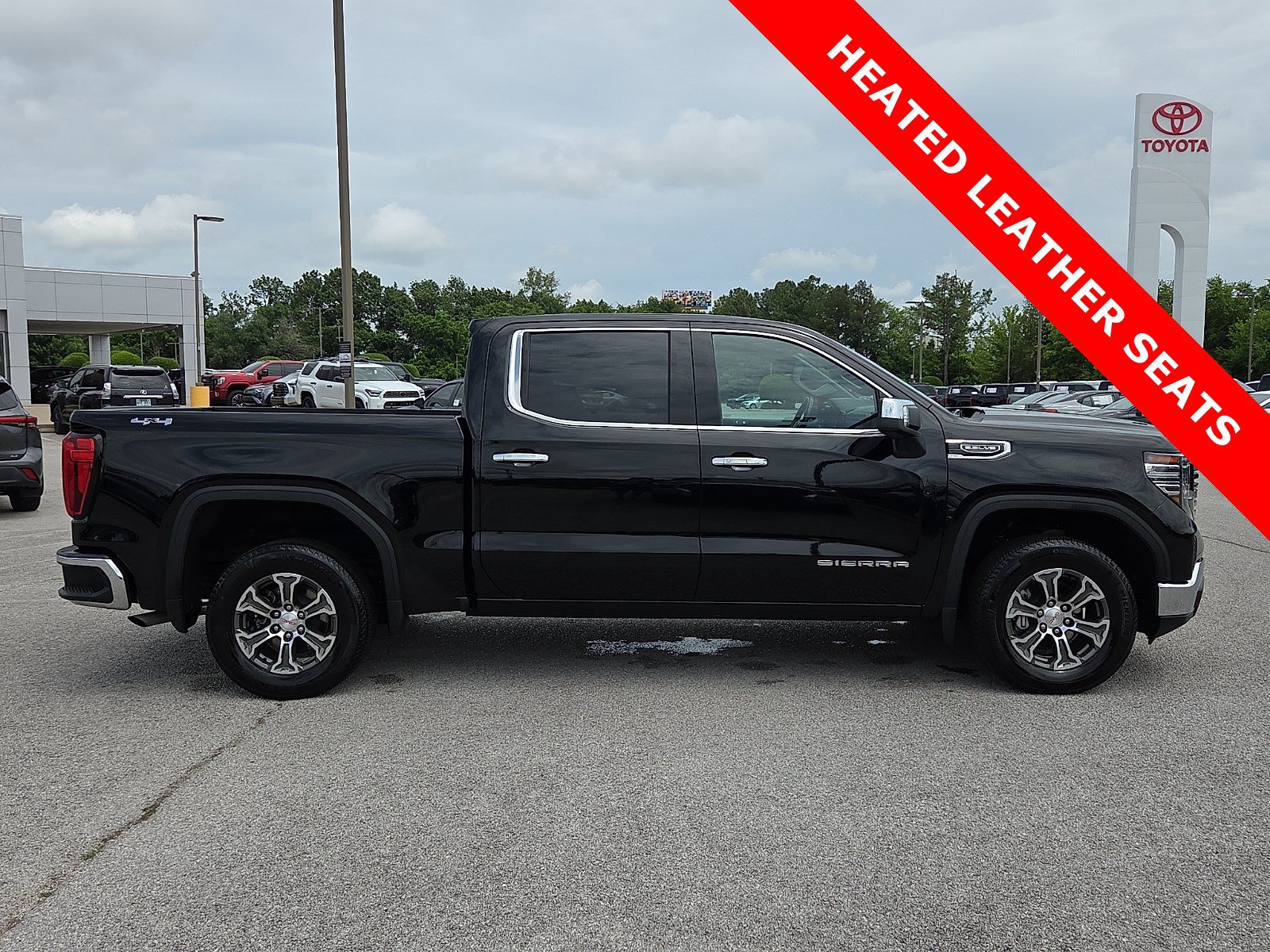 Used 2024 GMC Sierra 1500 SLT AWD/4WD image 6