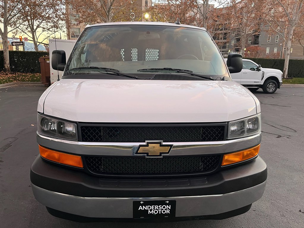 Used 2024 Chevrolet Express 2500 w/ Driver Convenience Package image 4