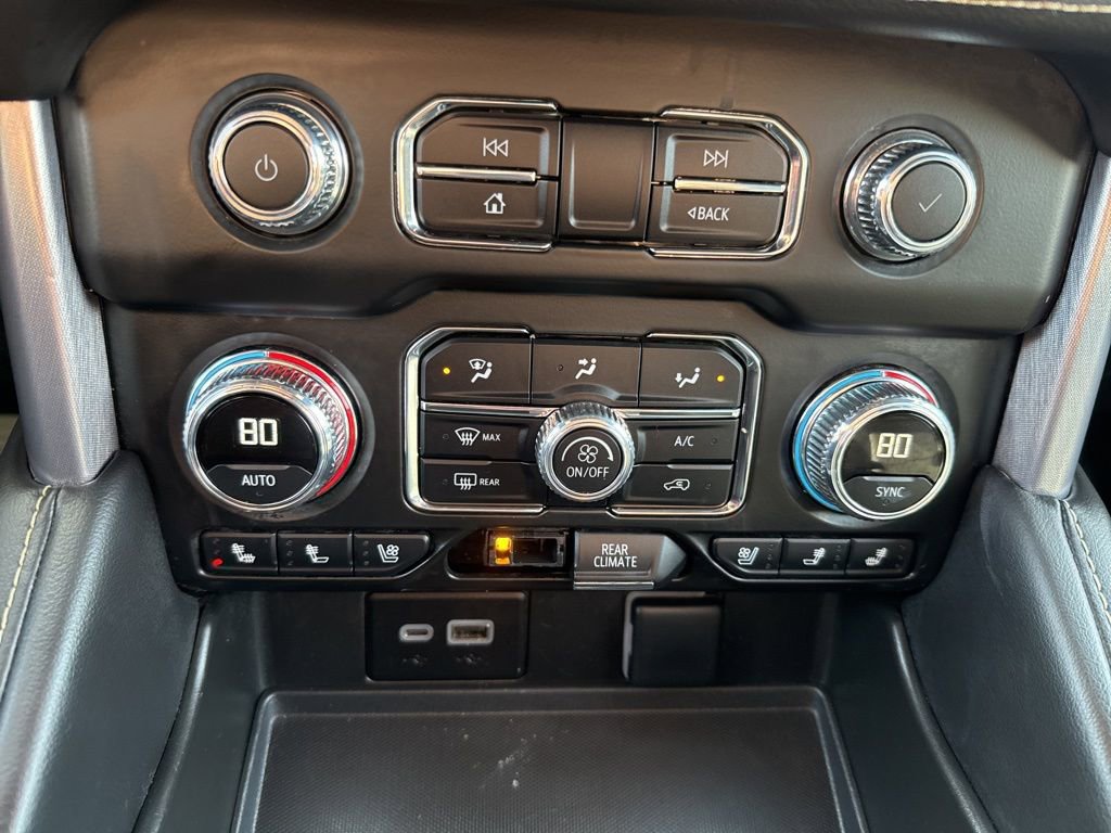 Used 2024 GMC Yukon SLT image 29