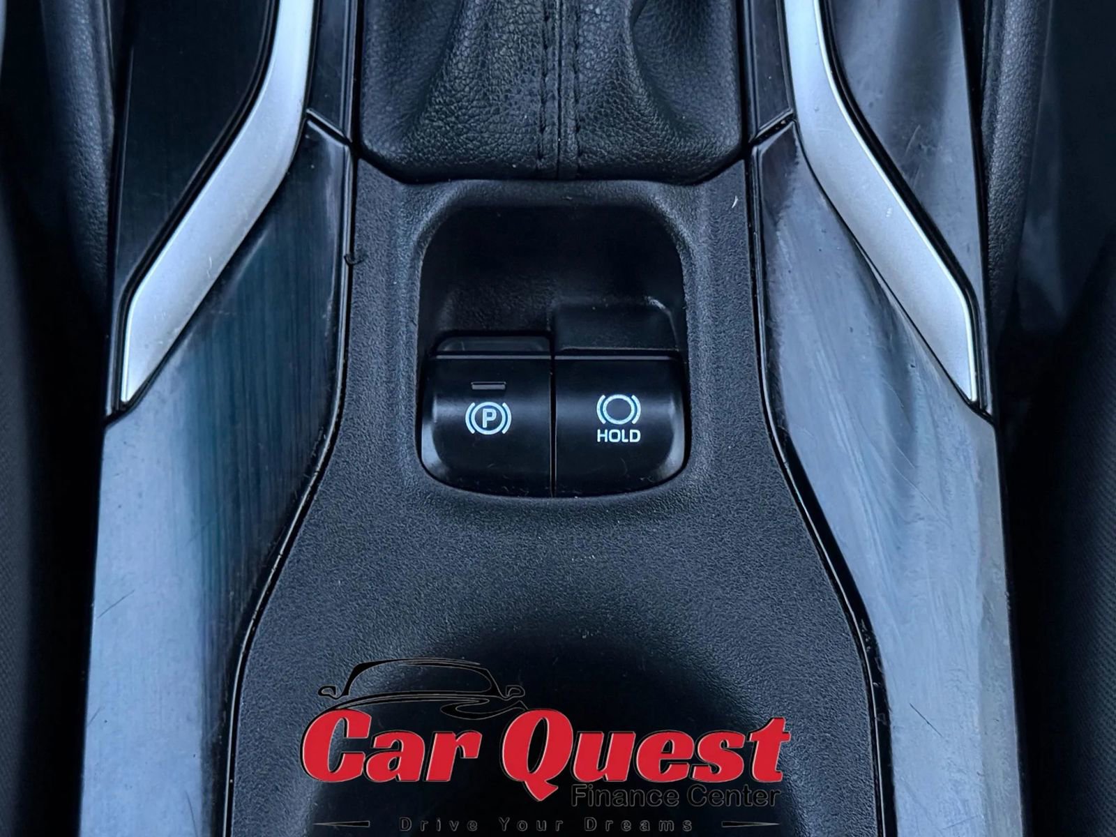 Used 2022 Toyota Corolla LE image 21