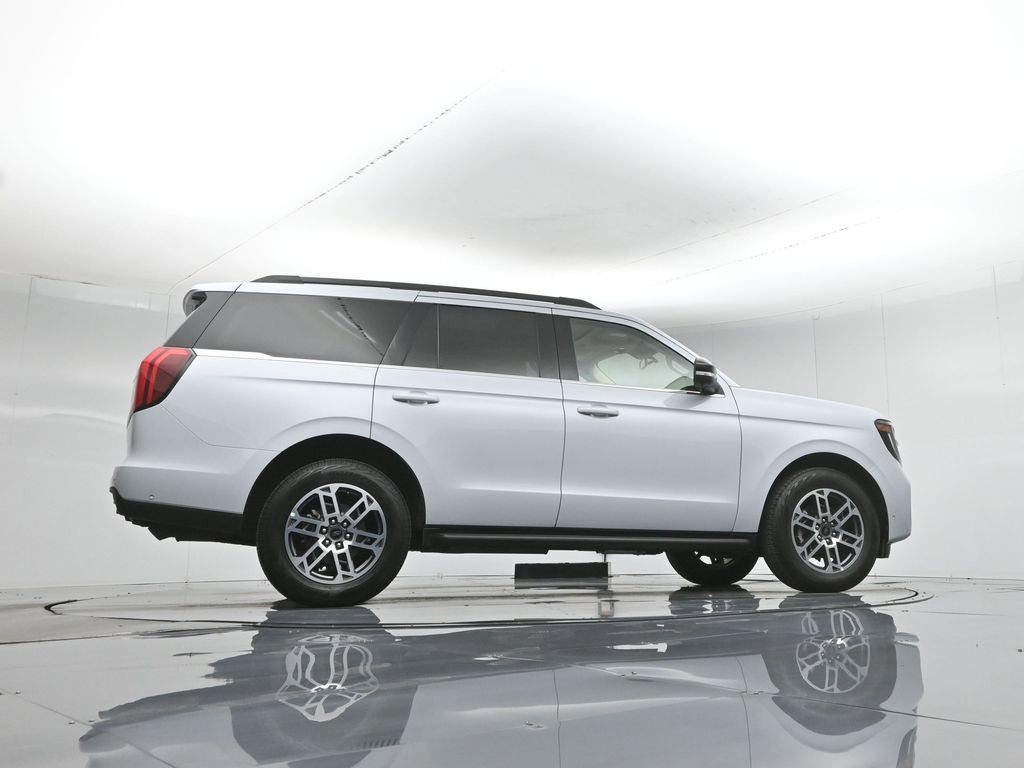 Used 2025 Ford Expedition Active image 56