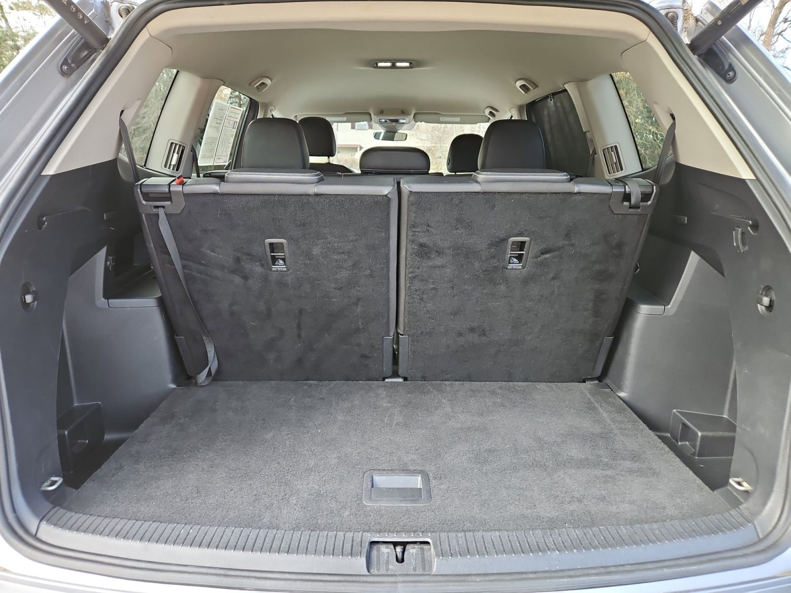 Used 2024 Volkswagen Atlas SE image 19