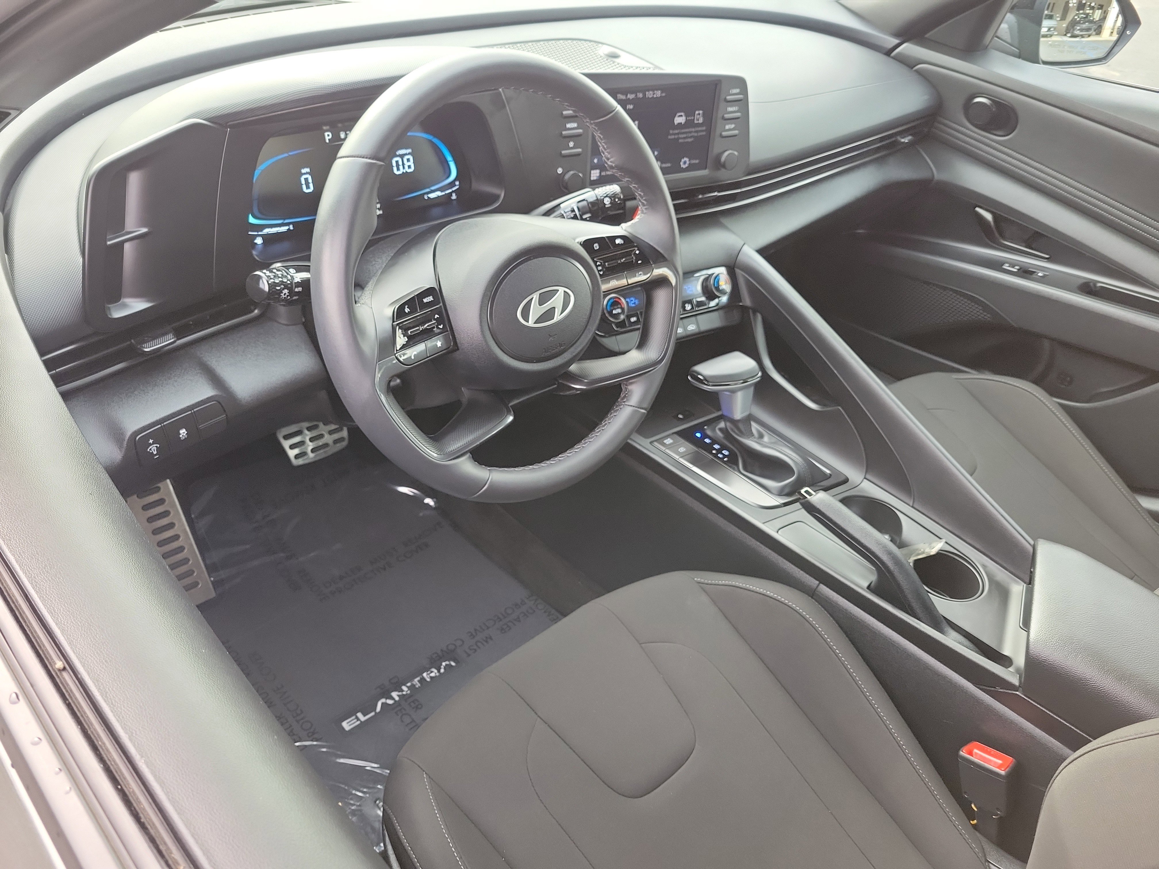 Certified 2025 Hyundai Elantra Sport FWD image 6