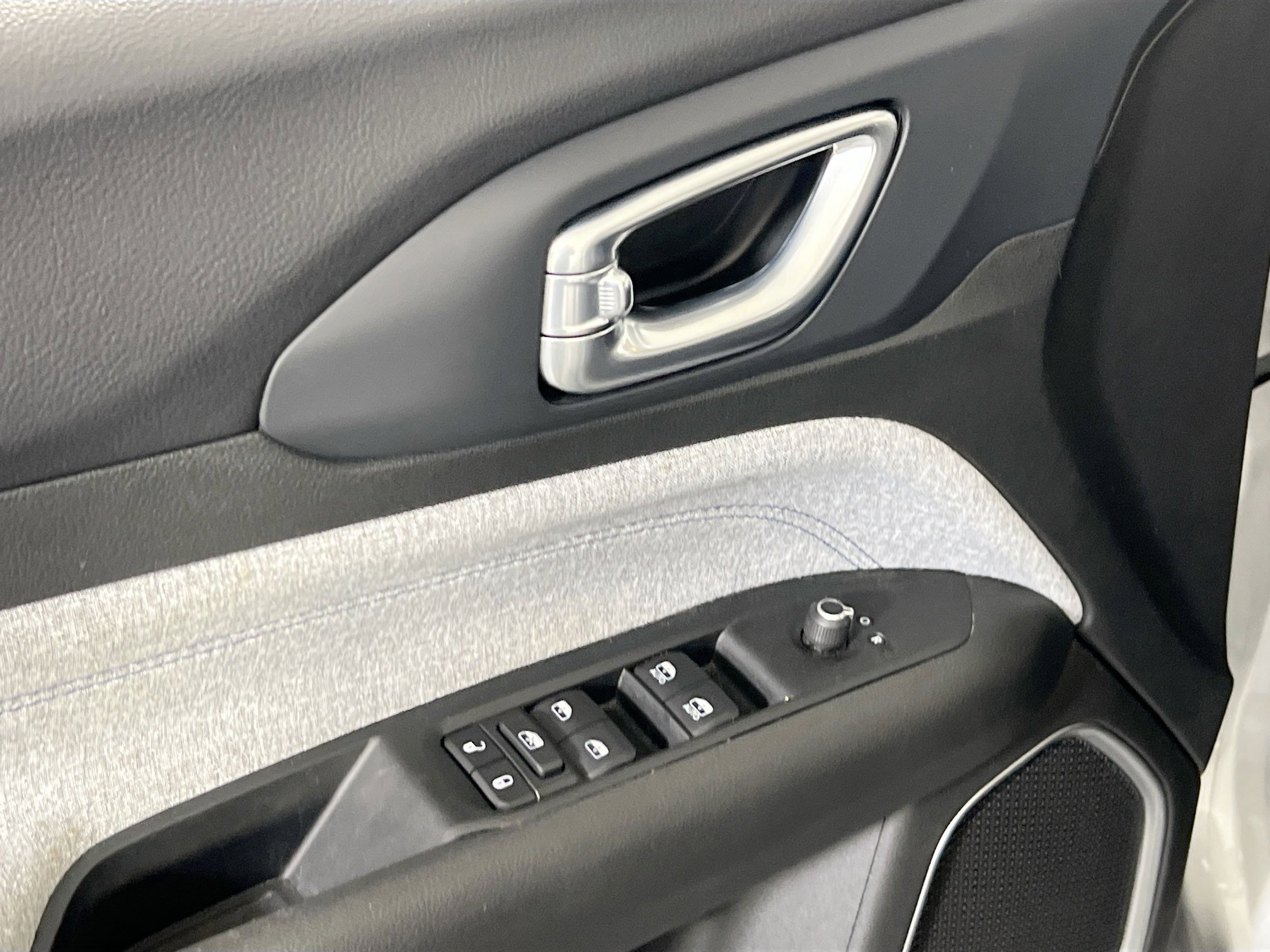 Used 2022 Jeep Compass Latitude image 17