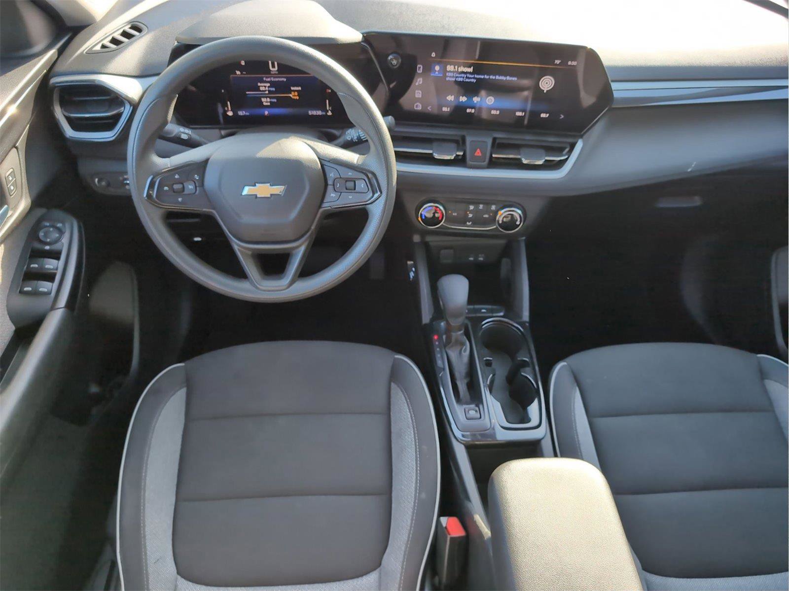 Used 2024 Chevrolet TrailBlazer LS FWD image 29