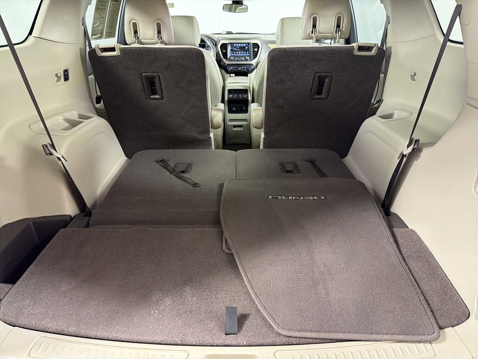 Used 2018 GMC Acadia Denali w/ Technology Package image 16