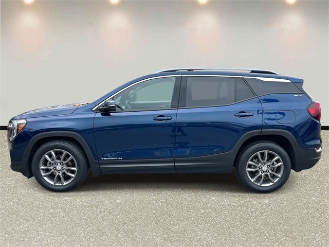 Used 2023 GMC Terrain SLT image 8